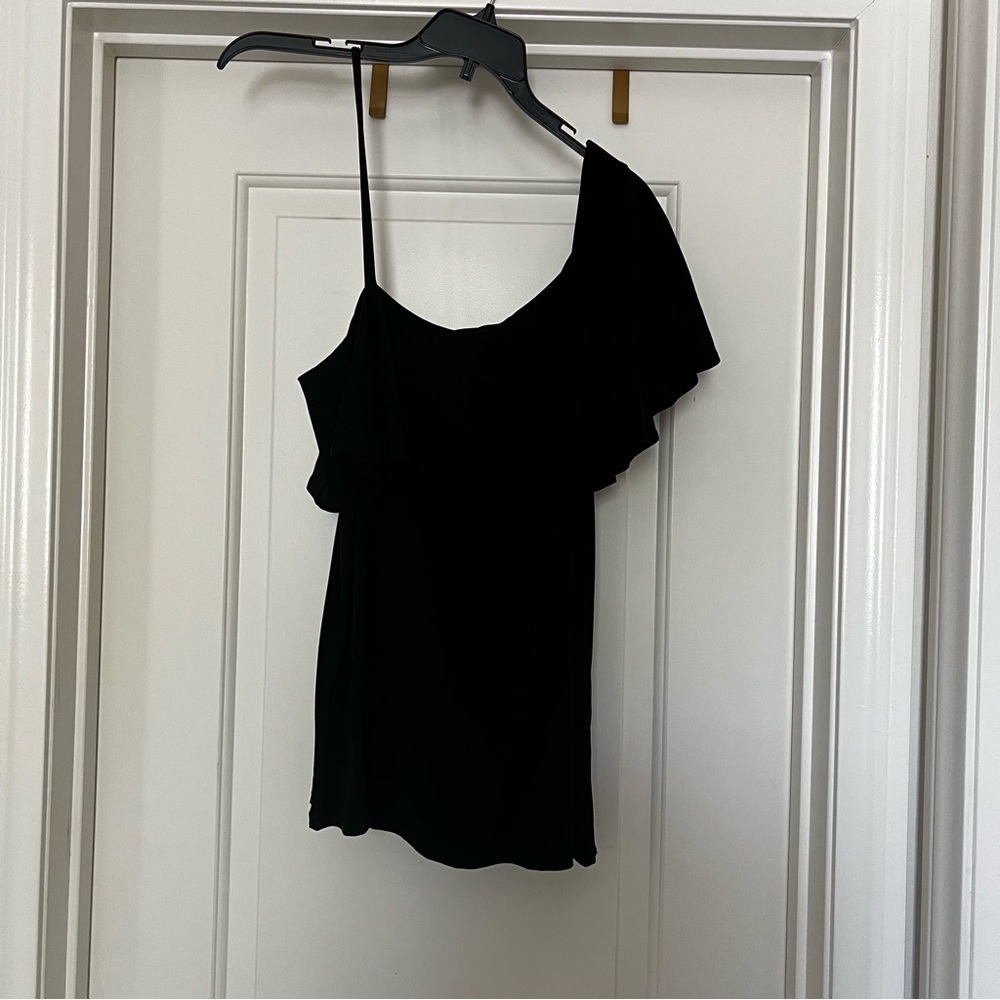 Elegant Black One-Shoulder Top